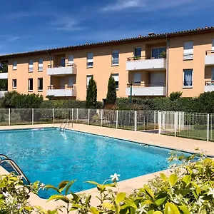 Très Belle Résidence Avec Piscine En Provence LʼIsle-sur-la-Sorgue